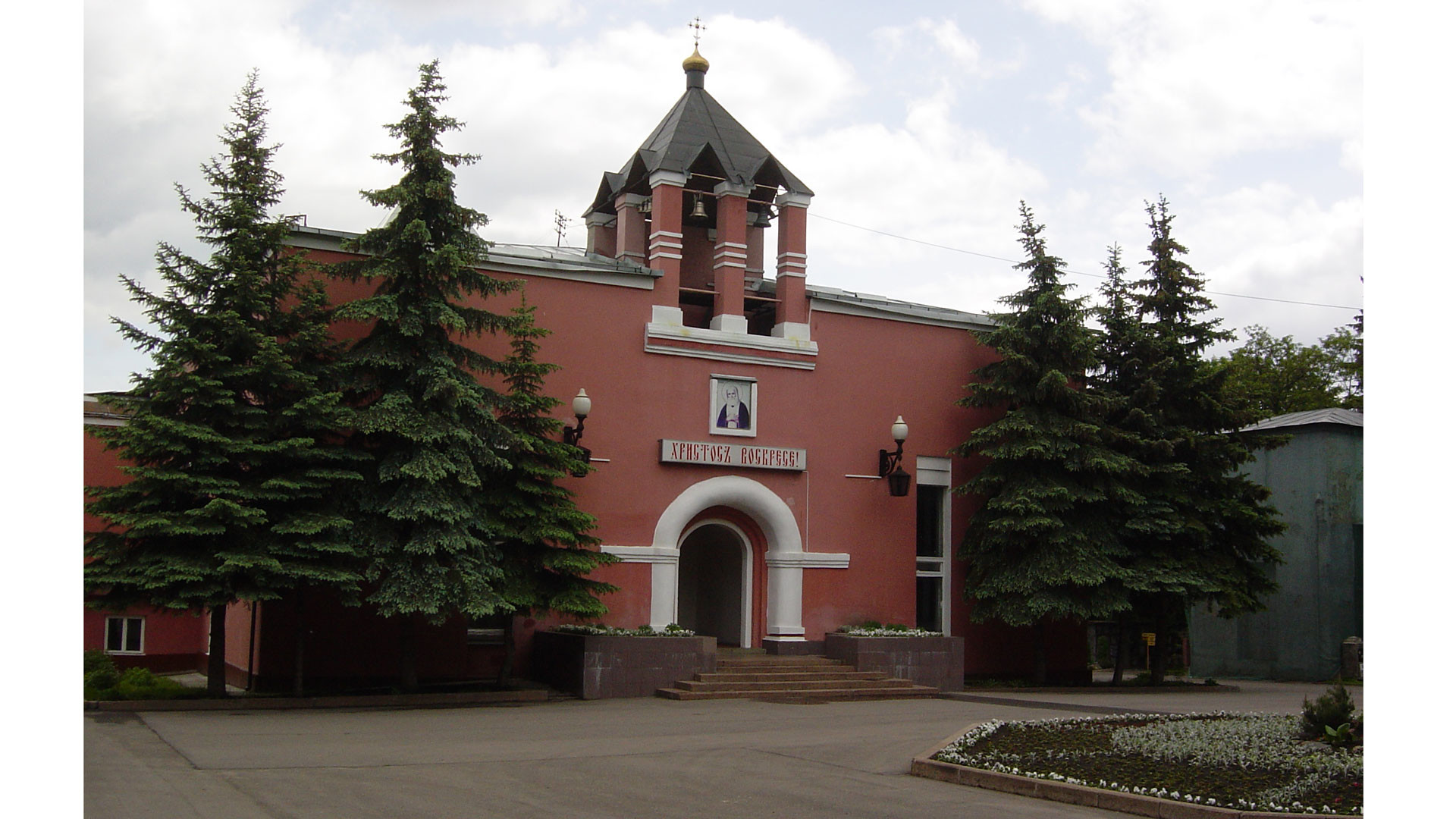 Монастырская церковь (бывший крематорий). Фото: © wikipedia.org