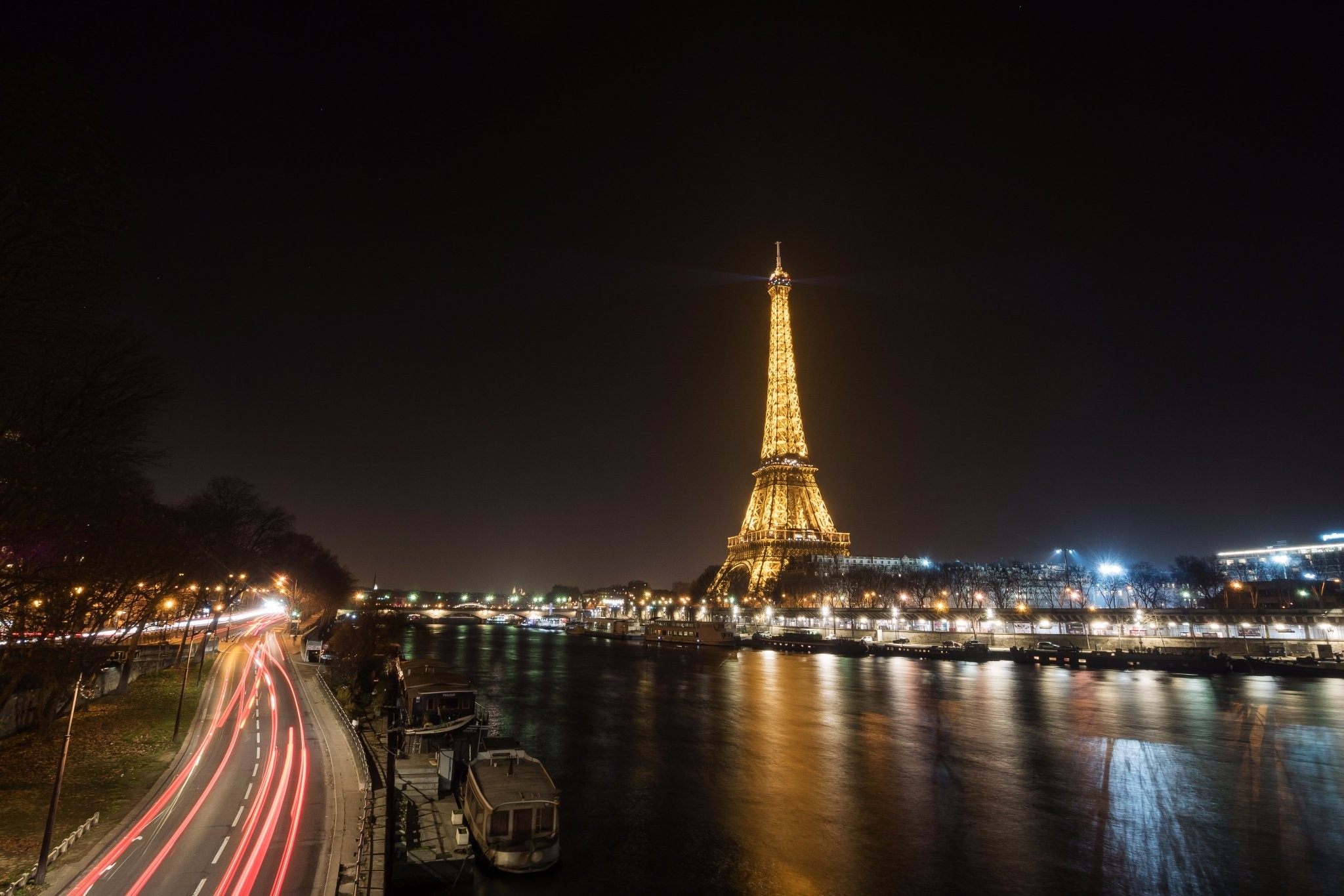 Эйфелева башня. Фото: &copy; Twitter/La tour Eiffel&rlm;