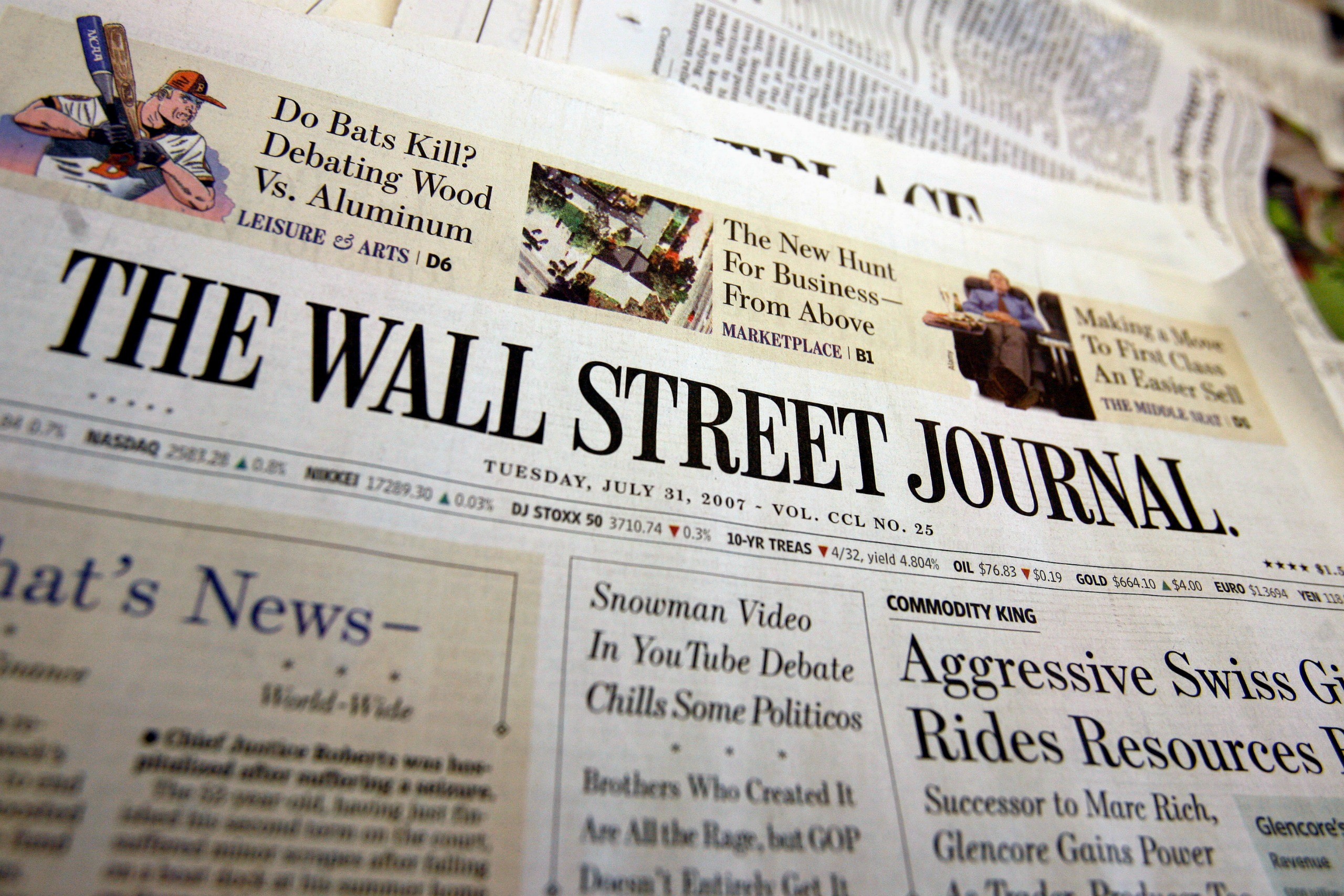 Обложка газеты Wall Street Journal. Фото: &copy;&nbsp;REUTERS/Shannon Stapleton