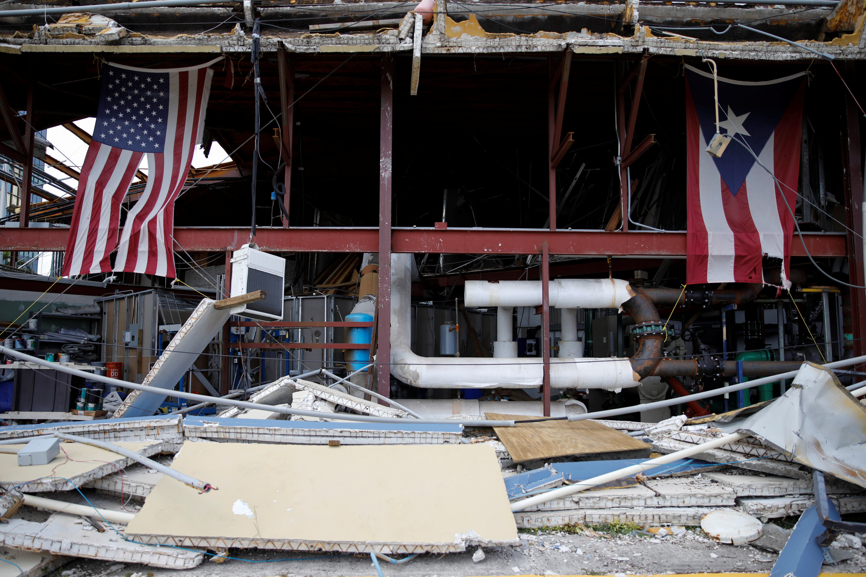 Разрушенная ураганом "Мария" церковь в муниципалитете Каролина, Пуэрто-Рико. Фото: &copy;&nbsp;REUTERS/Carlos Garcia
