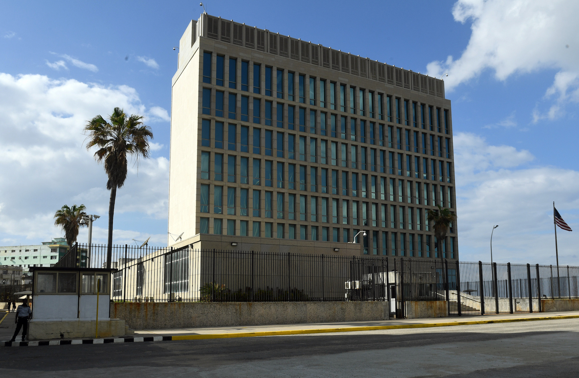 Здание посольства США на Кубе в Гаване. &copy; РИА Новости/Михаил Воскресенский