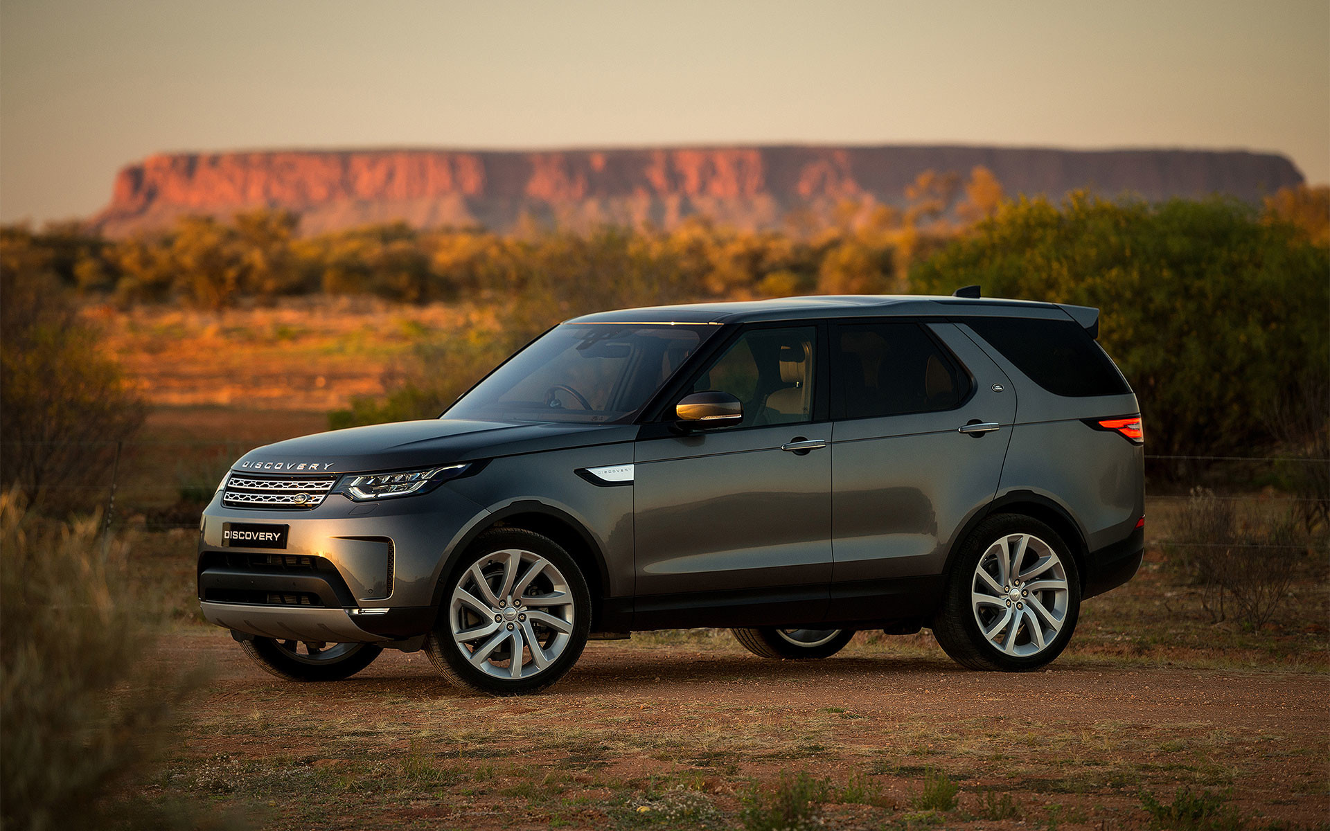 Land Rover Discovery 5. Фото: © JAGUAR LAND ROVER LIMITED