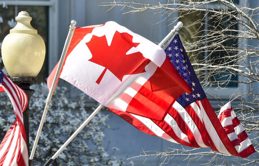 Флаги Канады и США. Фото: &copy; REUTERS