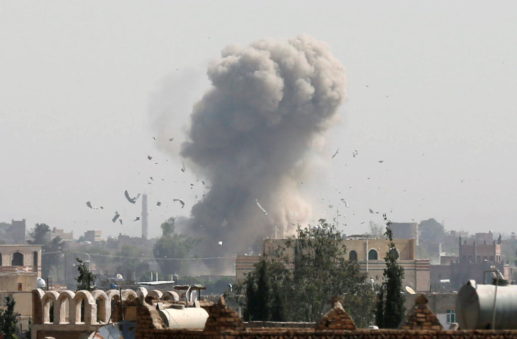 Авиаудар коалиции по объекту в столице Йемена Сане. Фото: &copy; REUTERS/Khaled Abdullah
