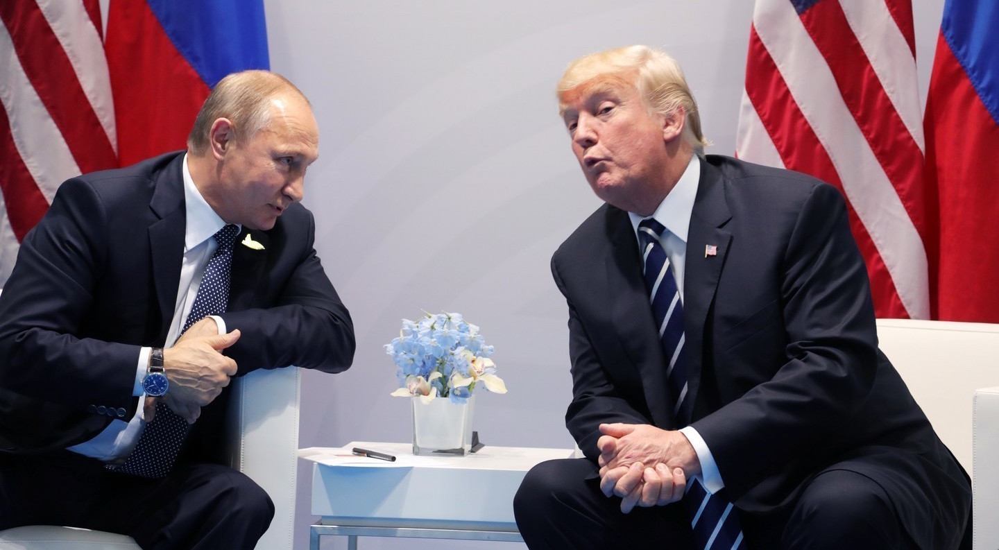 Владимир Путин и Дональд Трамп во время встречи в Гамбурге в июле 2017 года. Фото: &copy;РИА Новости/Михаил Климентьев