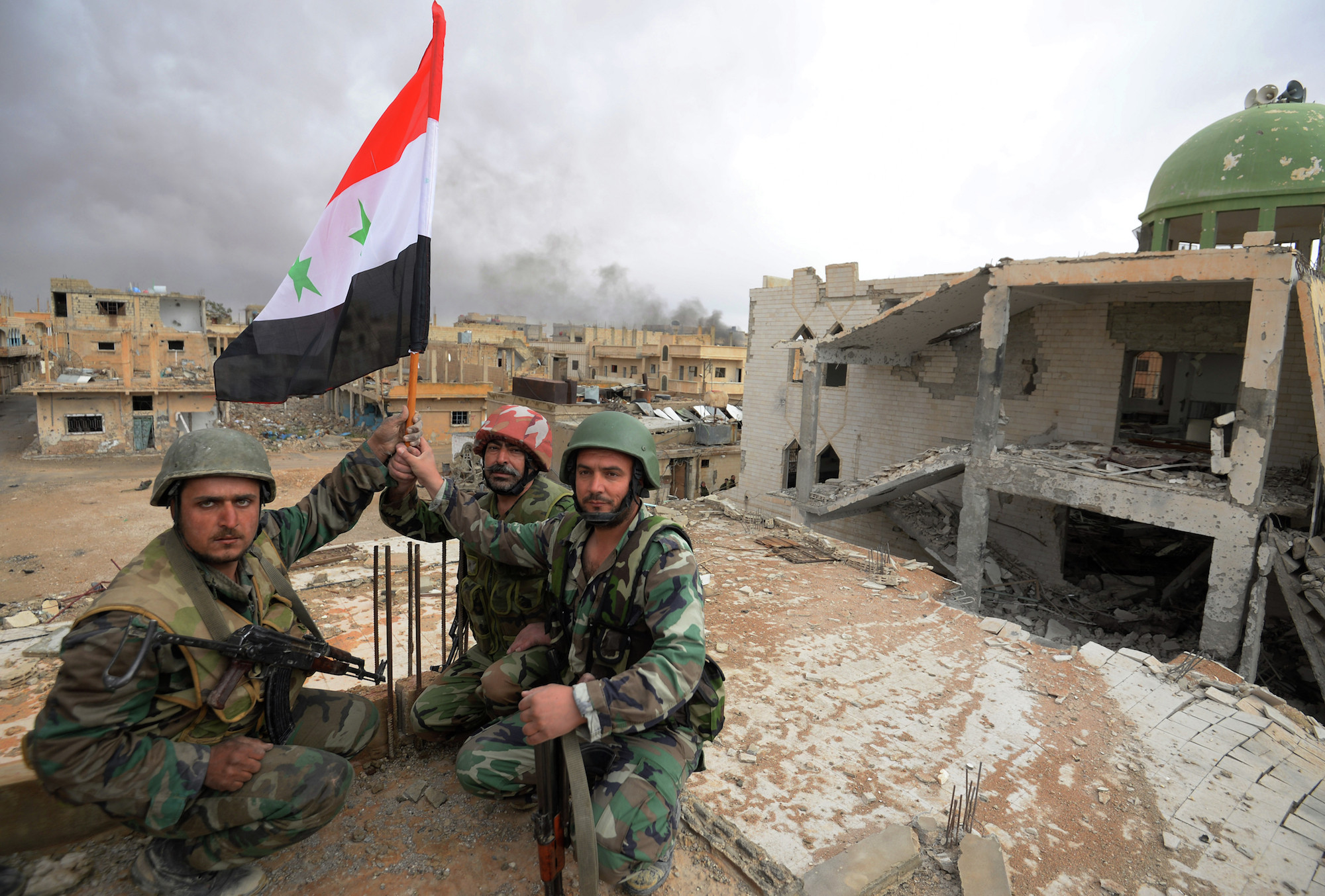 Сирия время. Дераа Сирия. Армия Асада в Сирии. Правительственные войска Сирии. Сирийские солдаты.