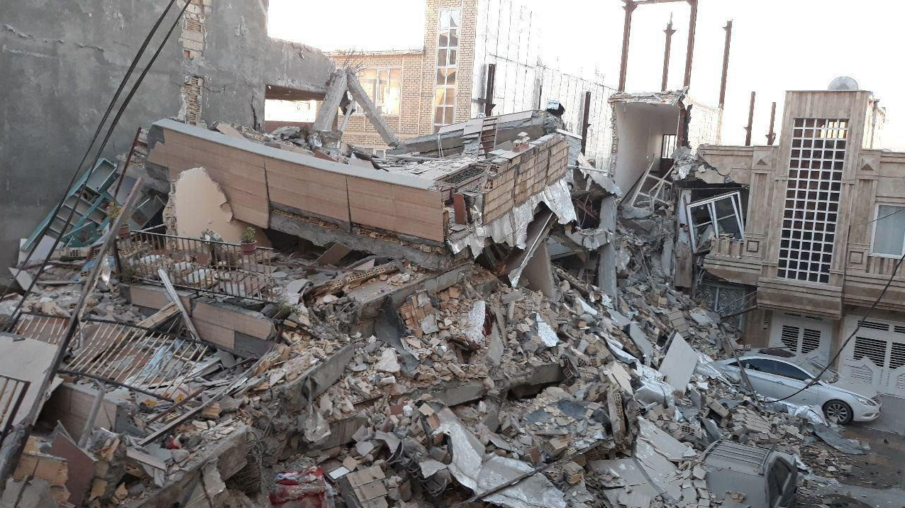 Разрушенное землетрясением здание. Фото: &copy; Twitter/Press TV