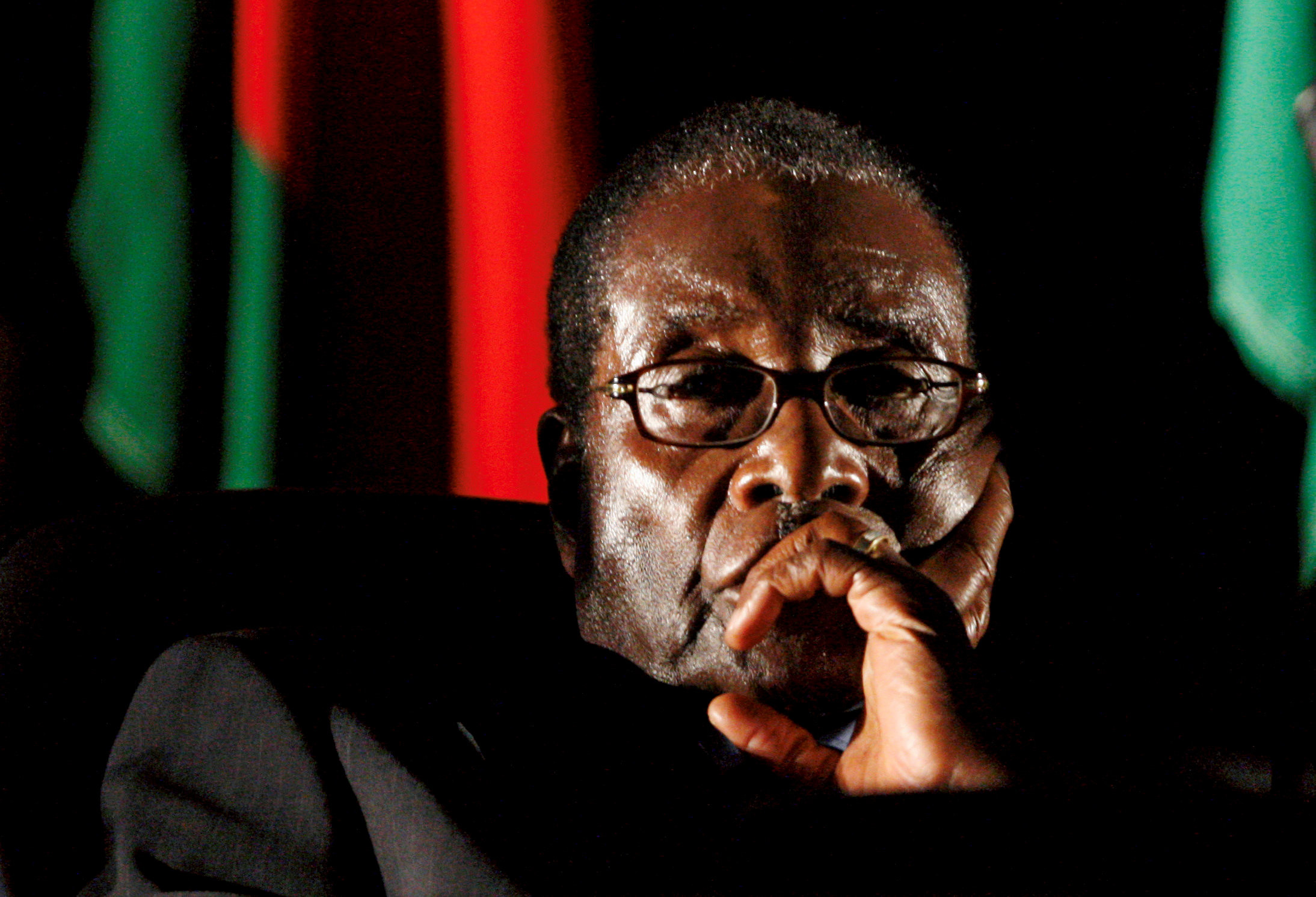 Президент Зимбабве Роберт Мугабе.&nbsp;Фото &copy; REUTERS/Mike Hutchings/File Photo