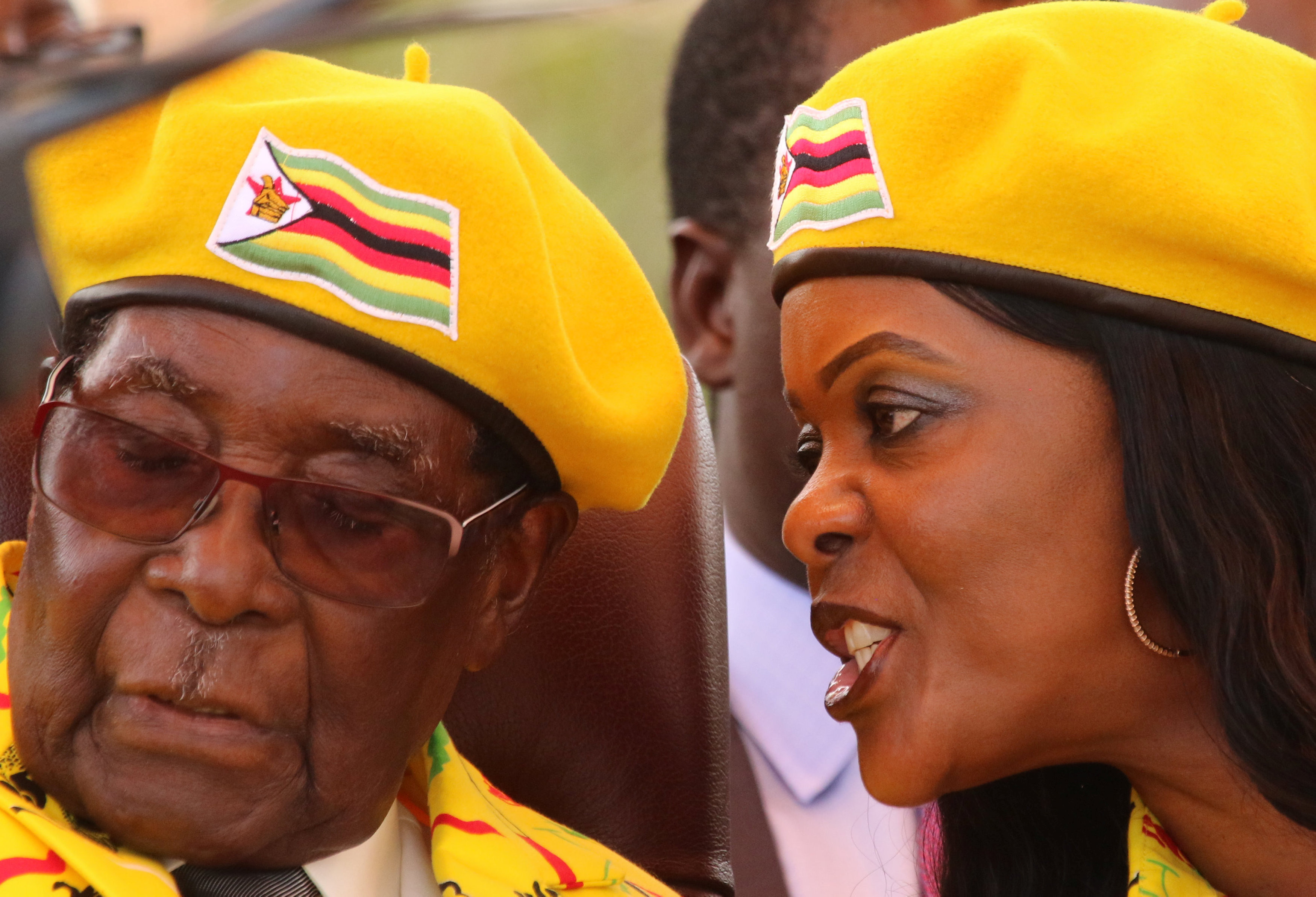 Президент Зимбабве Роберт Мугабе и его супруга Грейс. Фото: &copy; REUTERS/Philimon Bulawayo