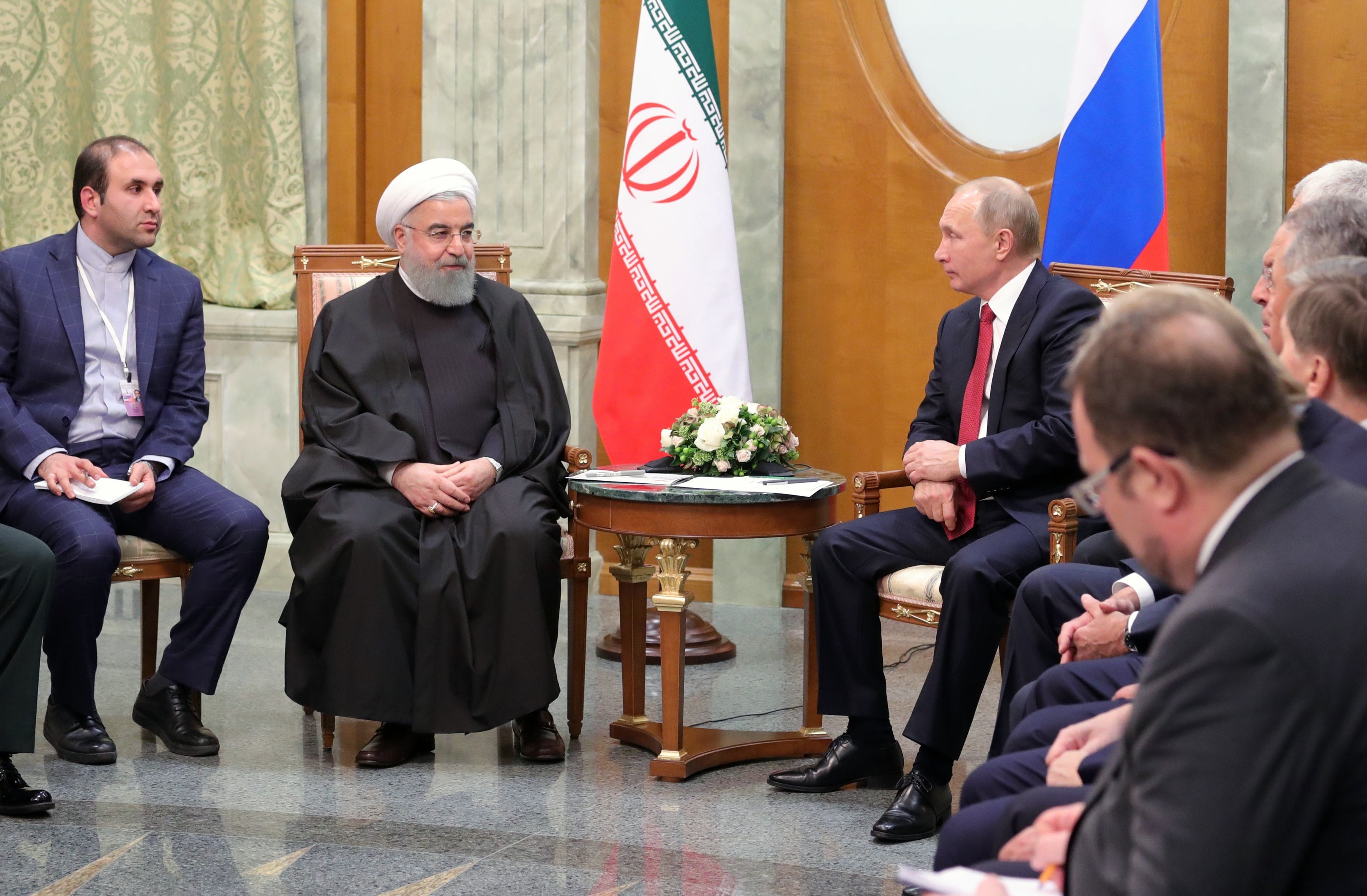 Президент РФ Владимир Путин и президент Ирана Хасан Рухани (второй слева) во время встречи. Фото: &copy; РИА Новости / Михаил Климентьев
