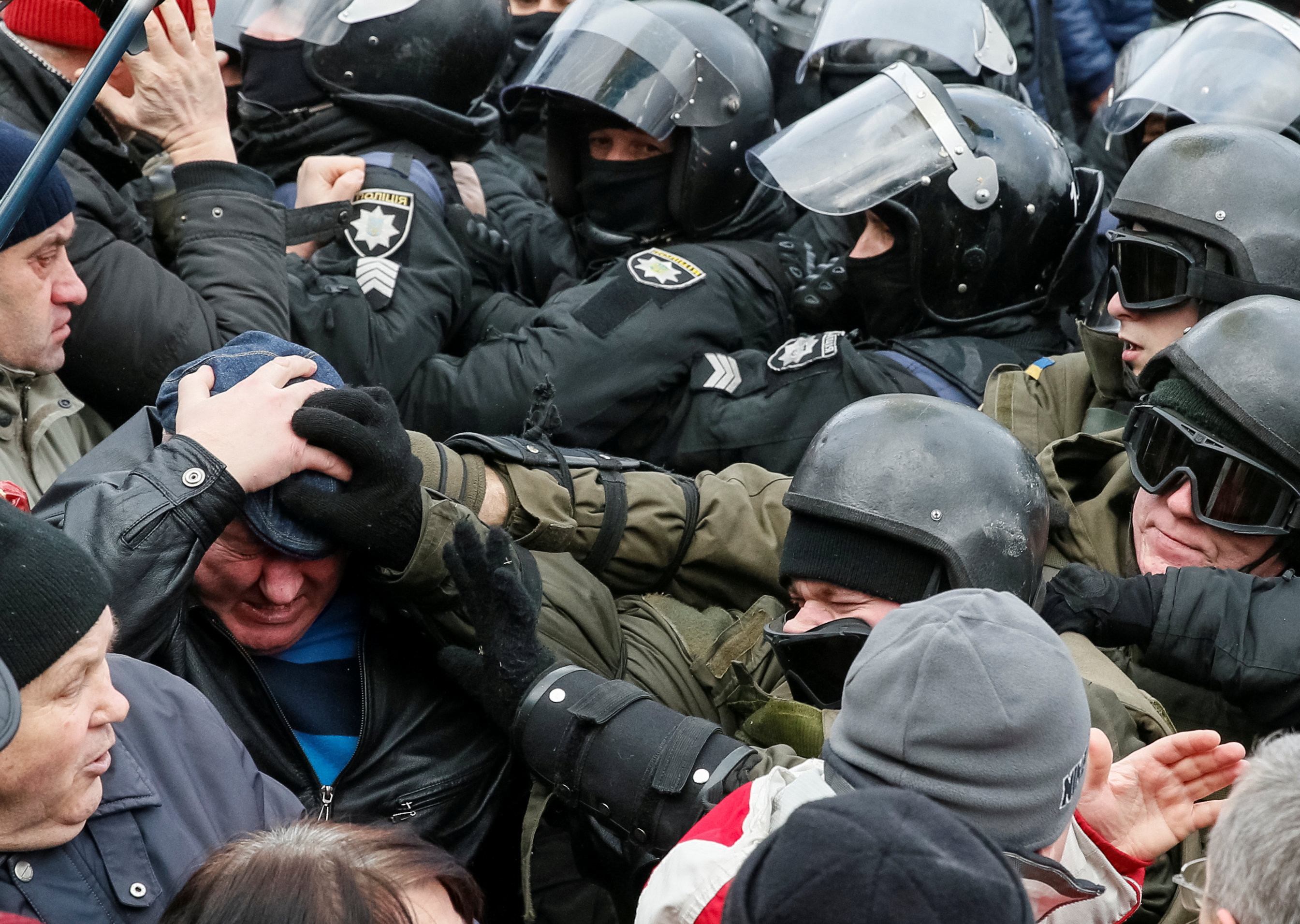 Столкновения сторонников Михаила Саакашвили с украинской полицией в Киеве. Фото: &copy;REUTERS/Gleb Garanich