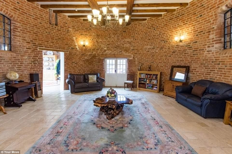 Фото © Your Move