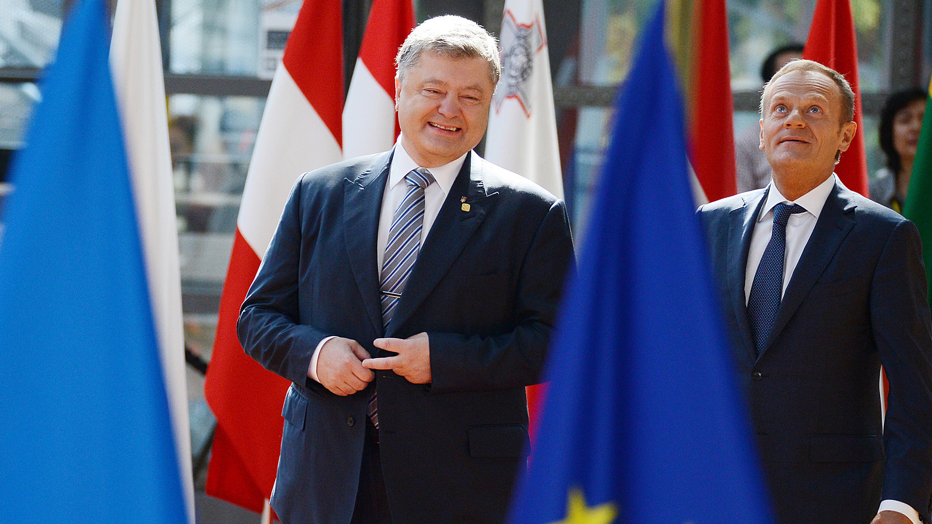 Президент Украины Пётр Порошенко (слева) и председатель Европейского совета Дональд Туск во время встречи в Брюсселе. Фото: © РИА Новости/Алексей Витвицкий