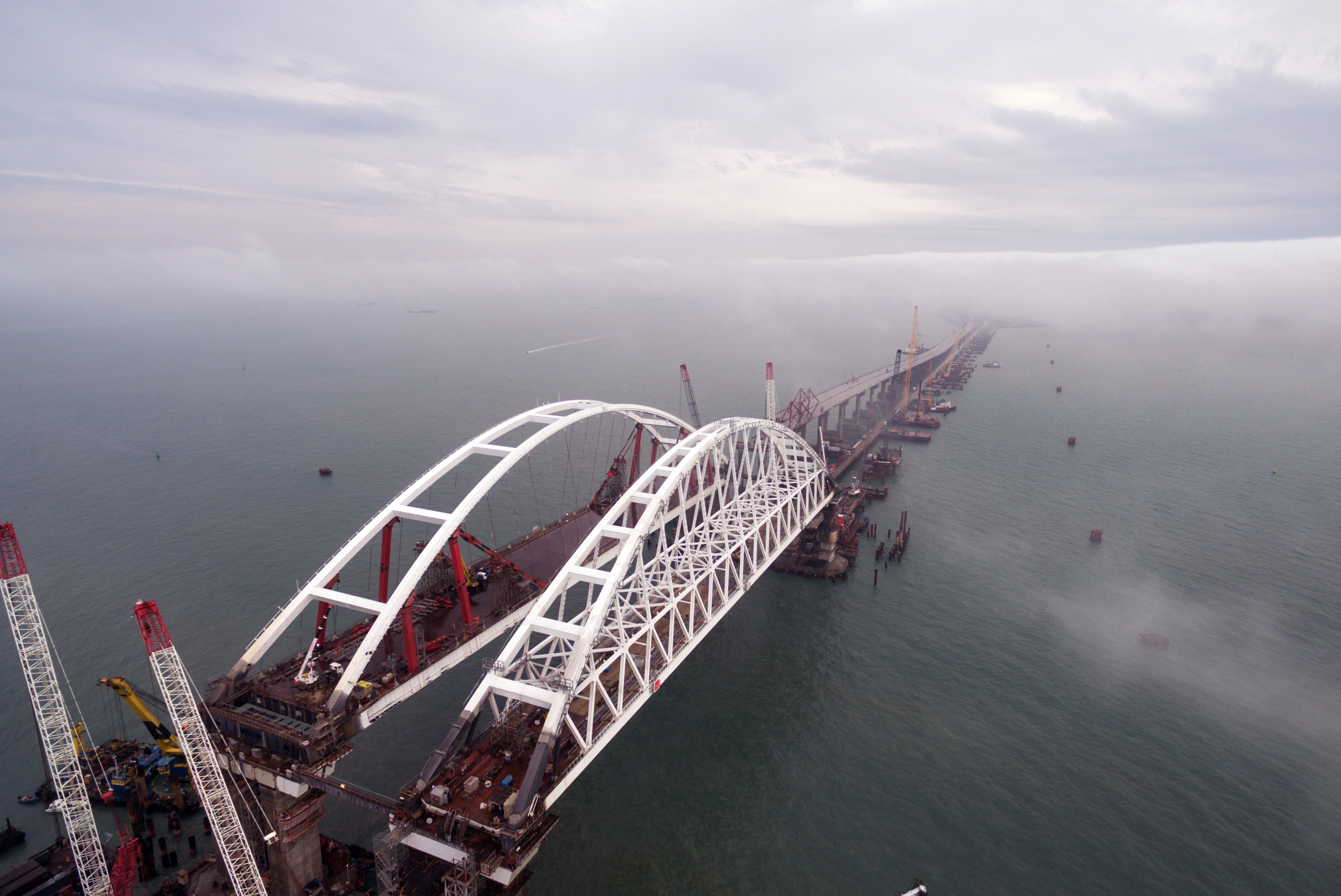 Строительство моста через Керченский пролив в Крыму. Фото: &copy;РИА Новости/Виталий Тимкив