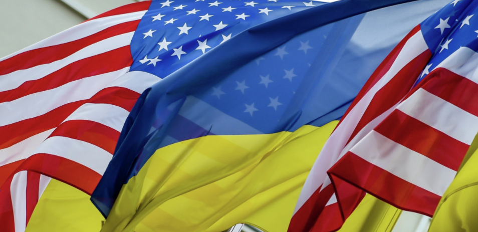 Флаги США и Украины. Фото: &copy; РИА Новости/Николай Лазаренко