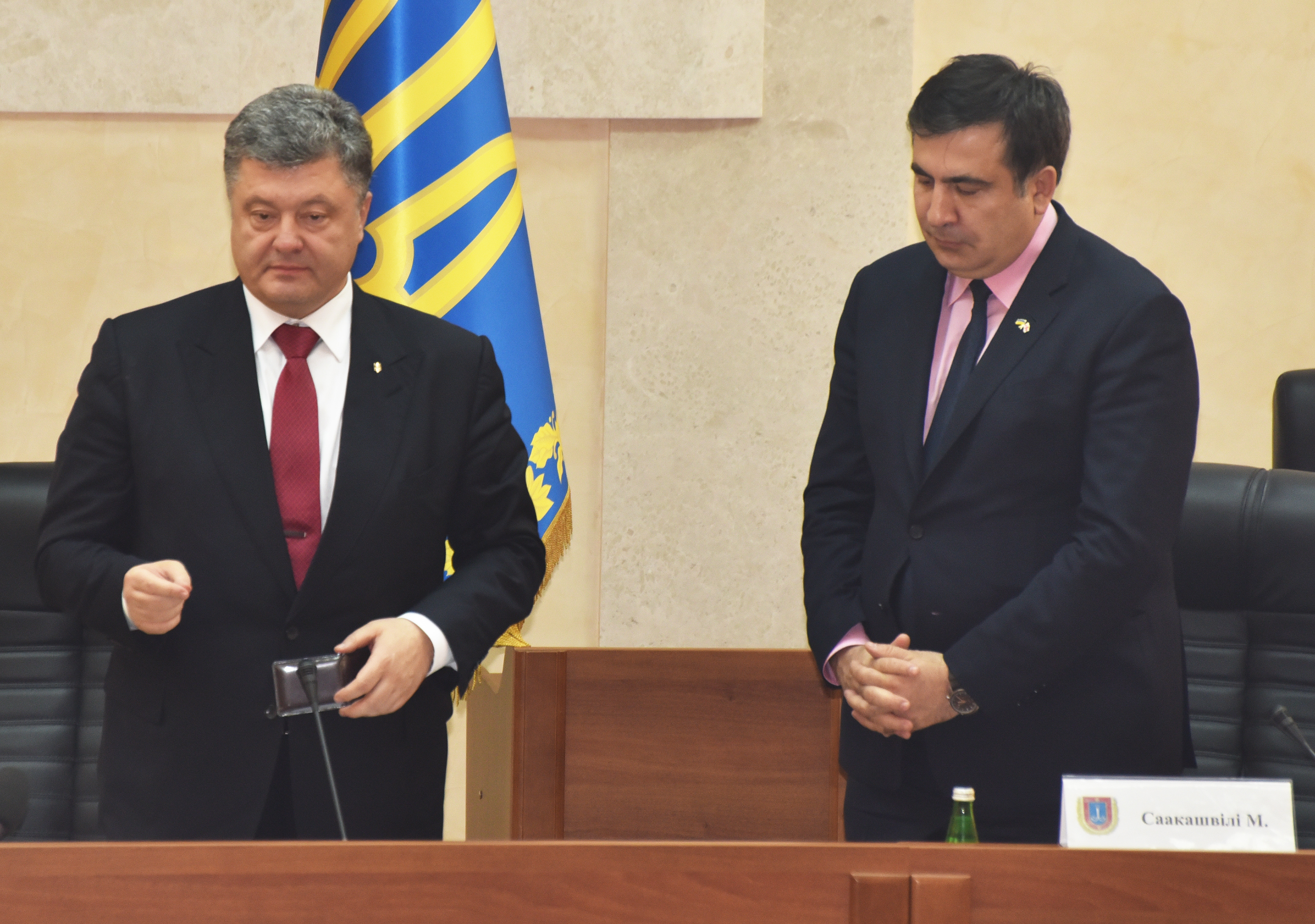 Президент Украины Пётр Порошенко (слева) и Михаил Саакашвили. Фото: &copy; РИА Новости/Денис Петров