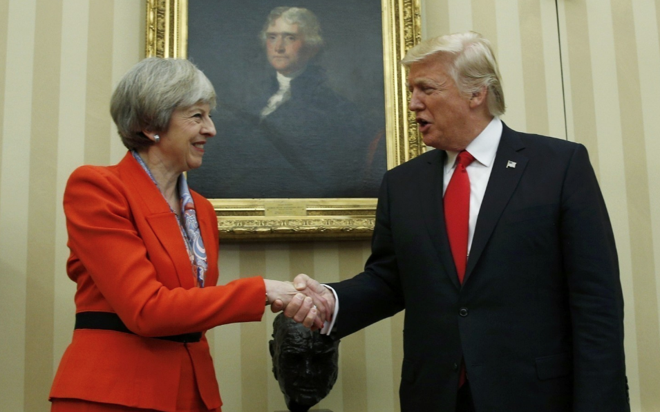 Премьер-министр Великобритании Тереза Мэй и президент США Дональд Трамп. Фото: &copy; REUTERS/Kevin Lamarque