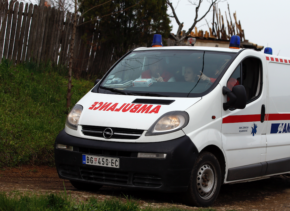 6 бригада скорой помощи. Машина "полиция". Машины специального назначения полиция. Скорая в Сербии. Машины скорой помощи Сербия.
