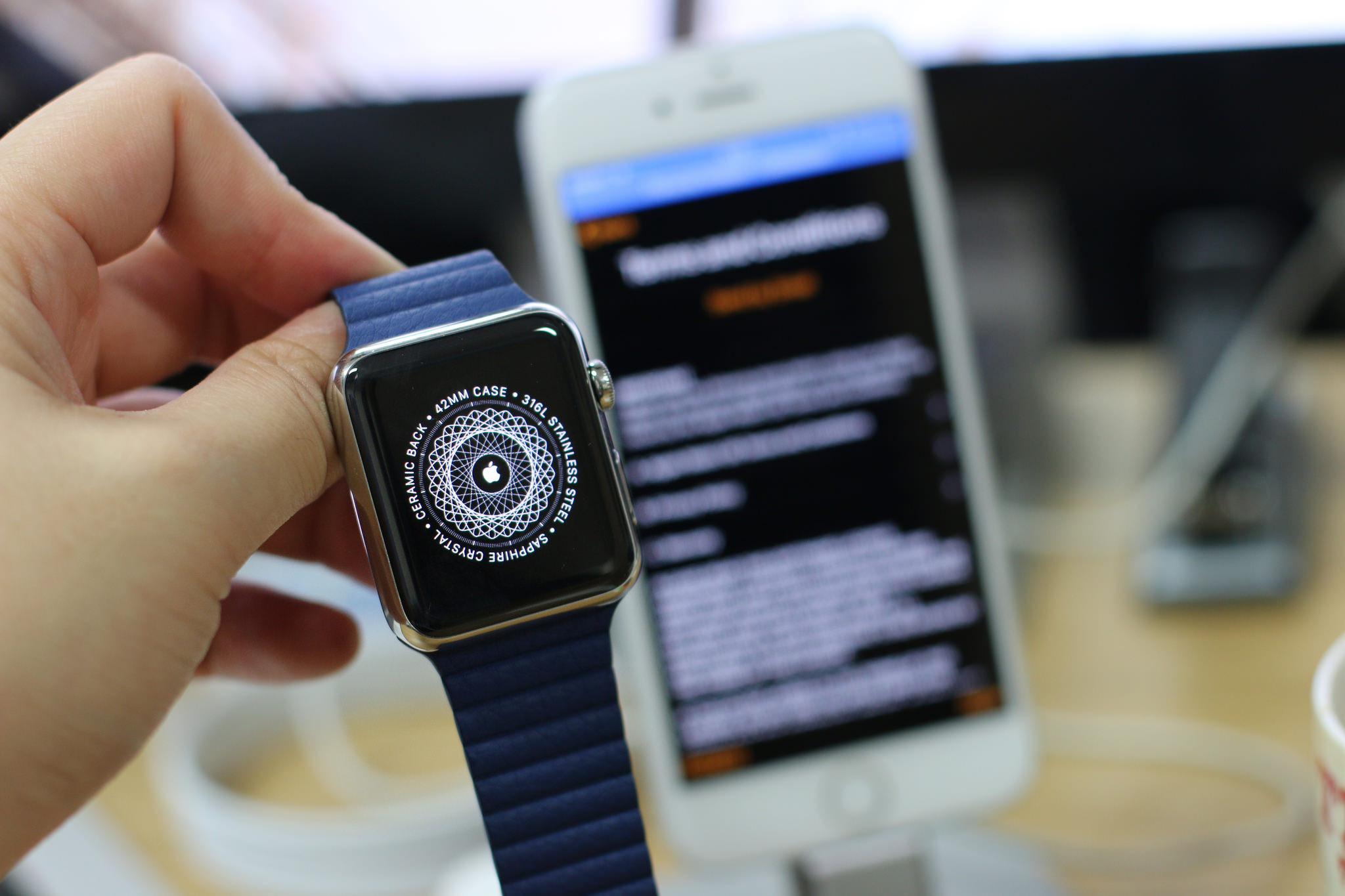 Обновление часов apple. Обновление Эппл вотч. Экран обновления Эппл вотч. Обновление по Apple watch. Обновление эпл вотч часы.