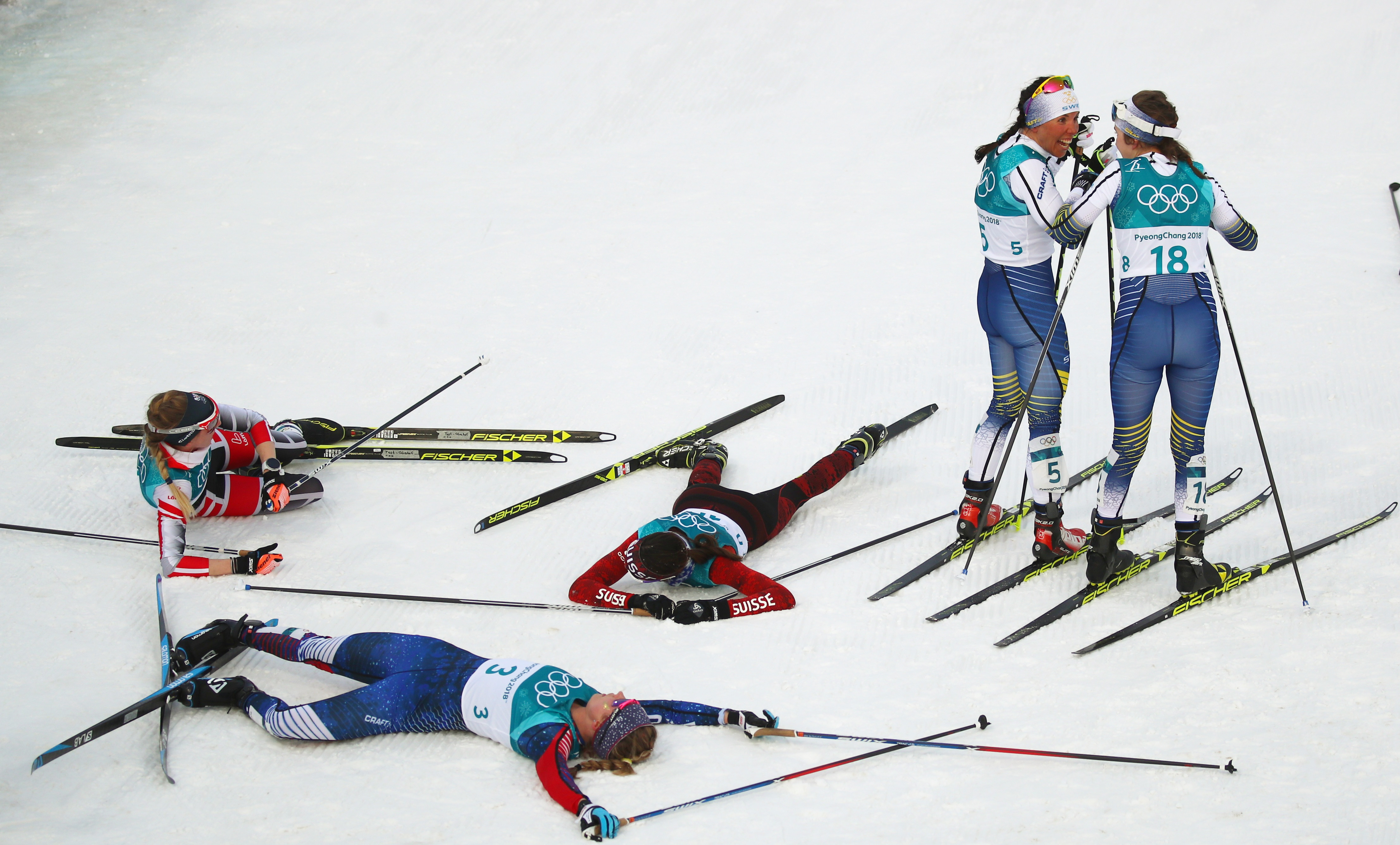 Лыжницы после гонки (скиатлон 7,5 + 7,5 км). Фото: © REUTERS/Carlos Barria