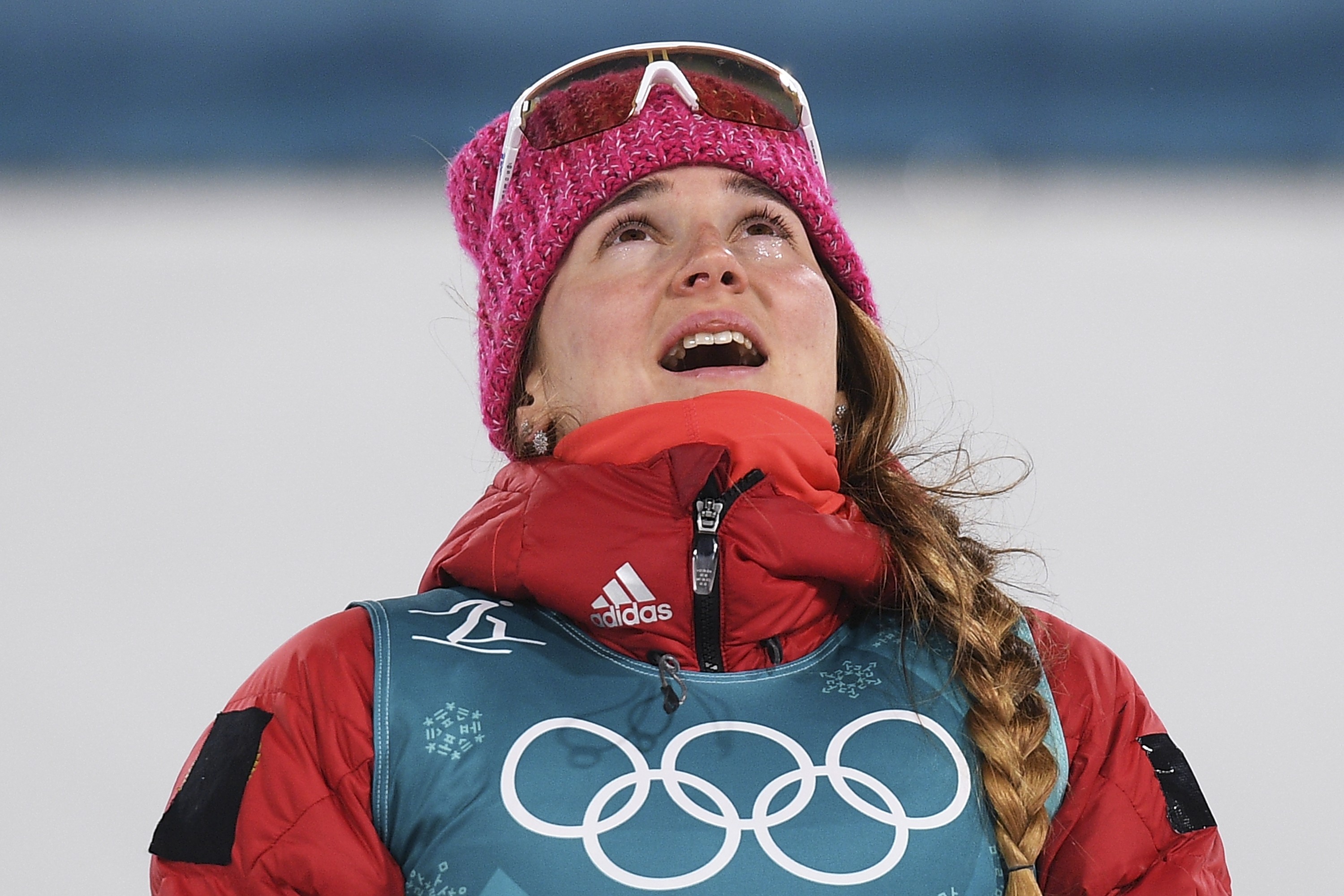 Российская лыжница Юлия Белорукова на награждении не смогла сдержать слёз. Фото: © РИА Новости/Рамиль Ситдиков