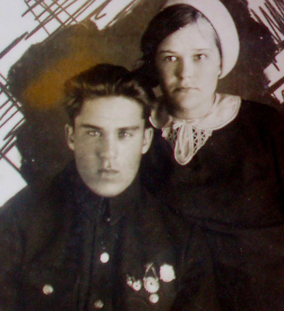 Александр Давыдов (сын Сталина) с женой Евдокией. Фото © Wikimedia Commons