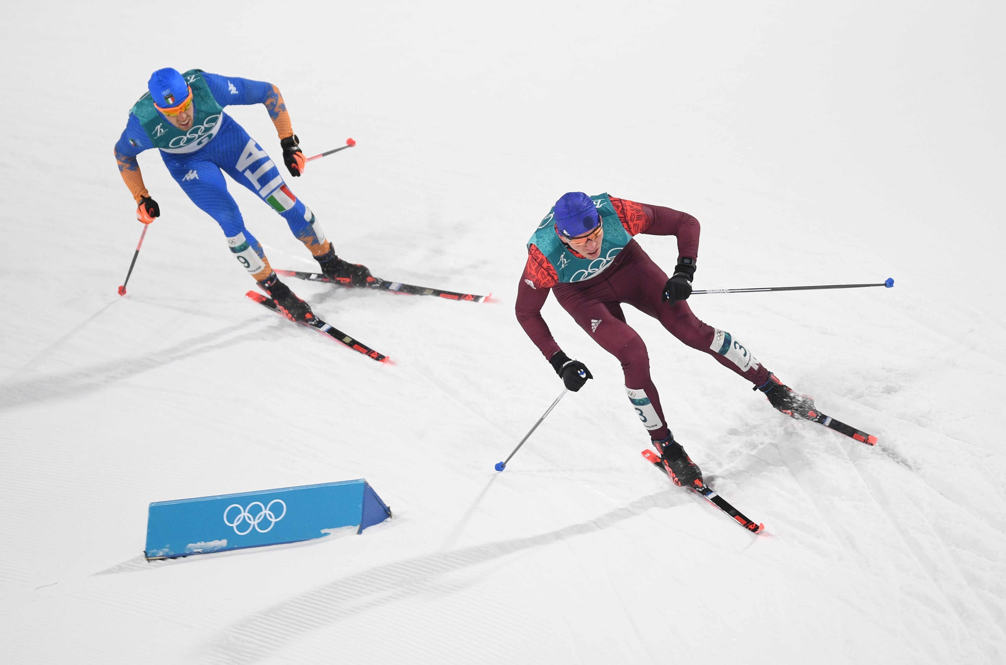 Спринт мужчины лыжи результаты. Пхёнчхан 2018 лыжные гонки мужчины. Эстафетная гонка по лыжам как проводится. Cross Country Skiing Gold hour.
