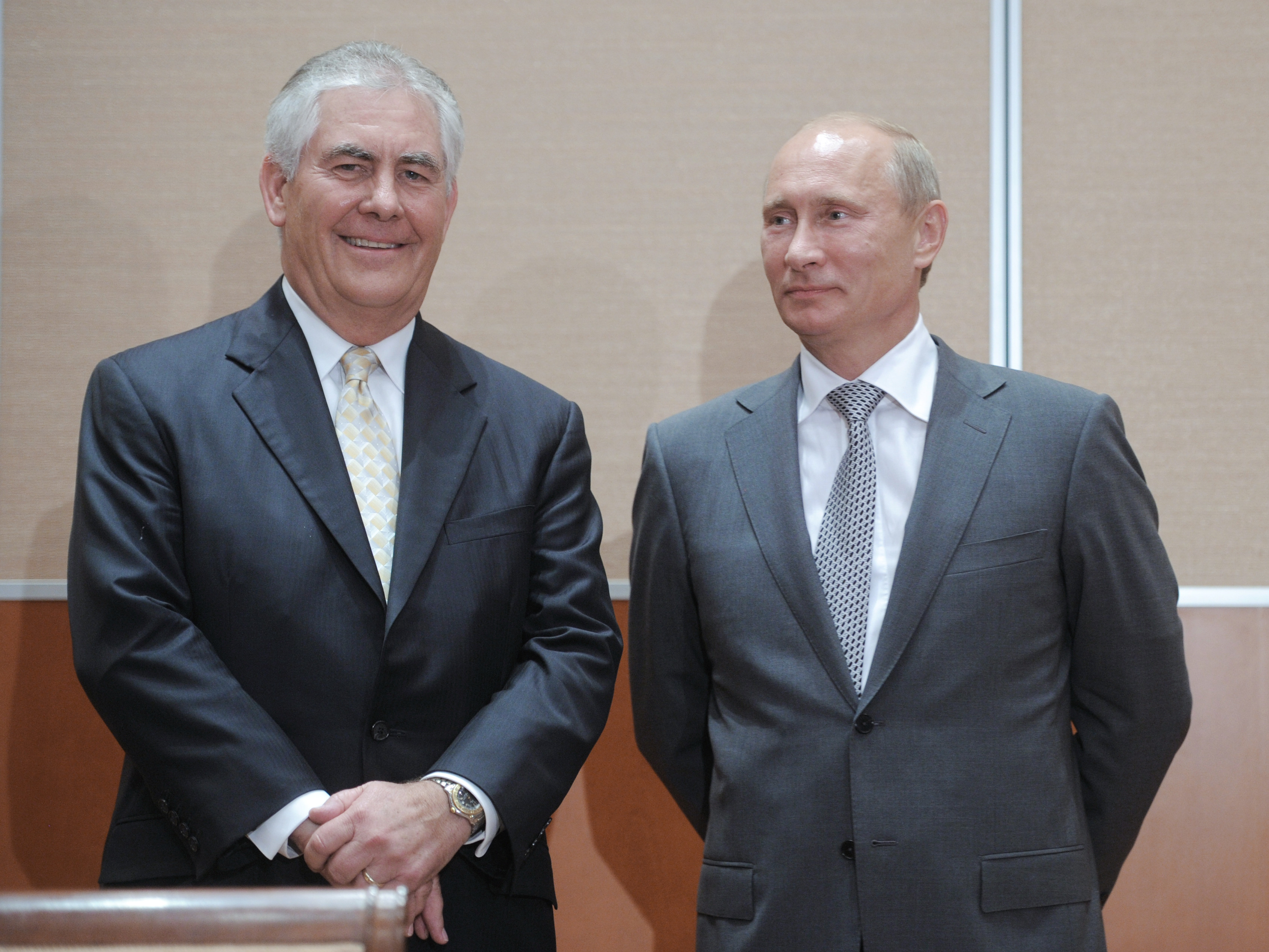 Госсекретарь США Рекс Тиллерсон и президент России Владимир Путин (справа). Фото: &copy; РИА Новости