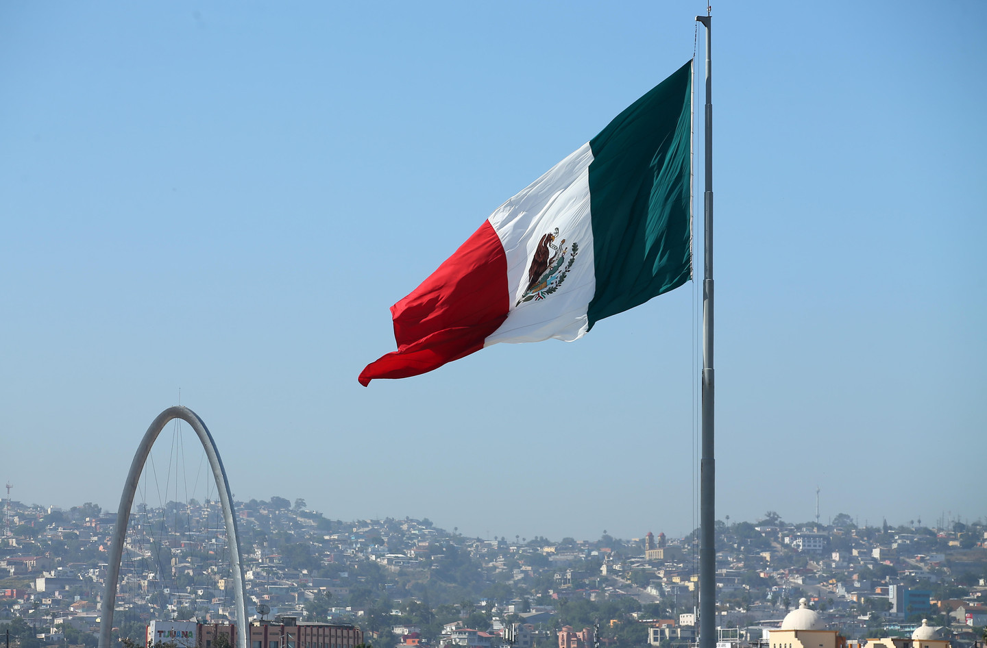 Флаг Мексики. Фото: &copy;&nbsp;REUTERS/Mike Blake