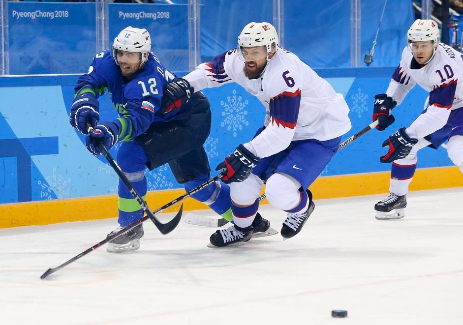 Сборная Норвегии по хоккею обыграла Словению в овертайме и теперь встретится в 1/4 финала с россиянами. Фото: © twitter.com/ @IIHFHockey