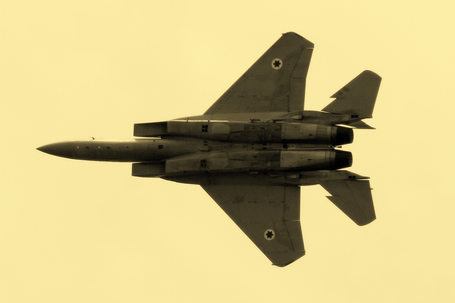 Далеко до пенсии: США готовят модернизацию истребителей F-15