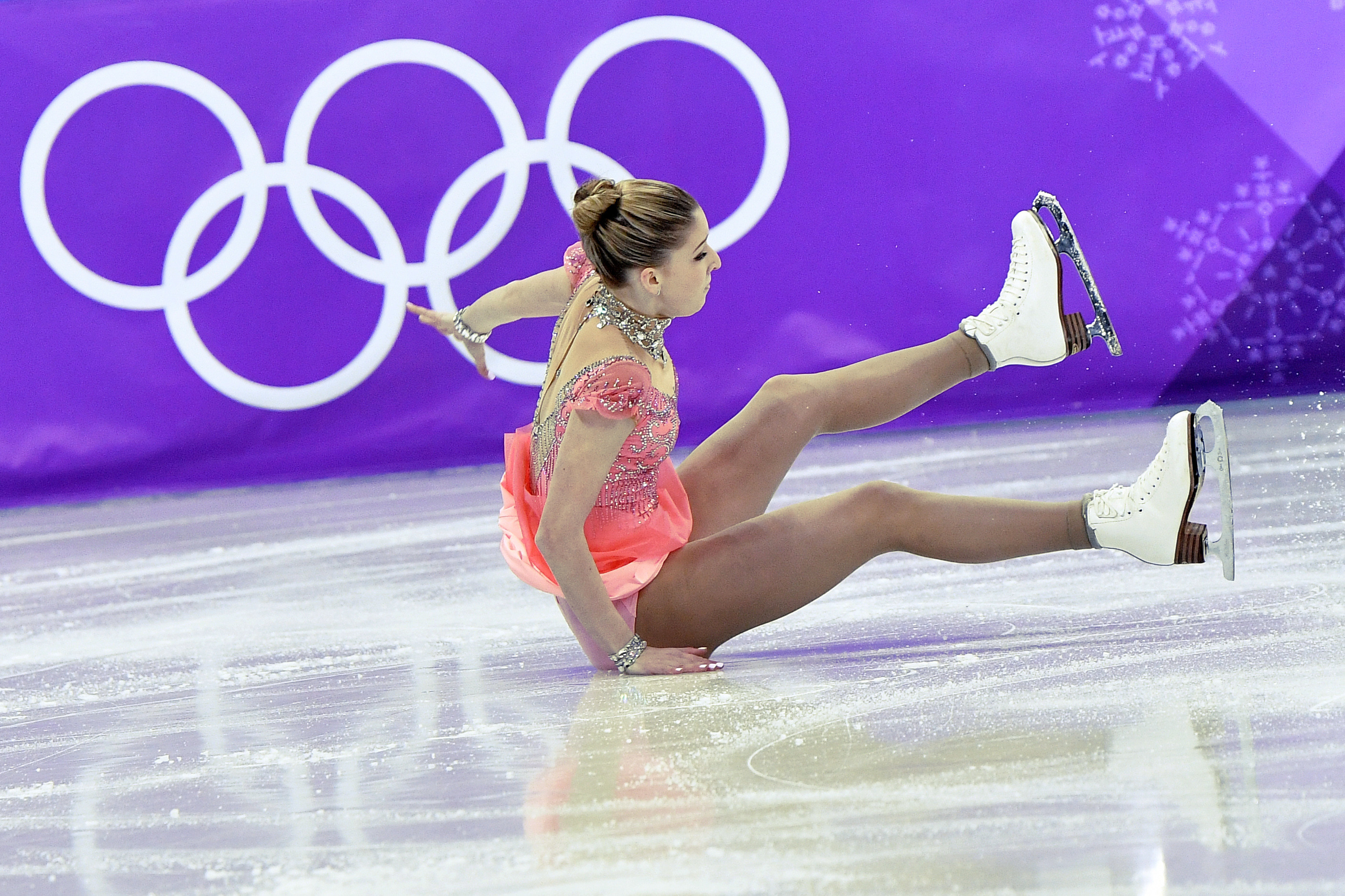 А вот Мария Сотскова упала в короткой программе и пока лишь 12-я. Фото: © РИА Новости/Владимир Песня