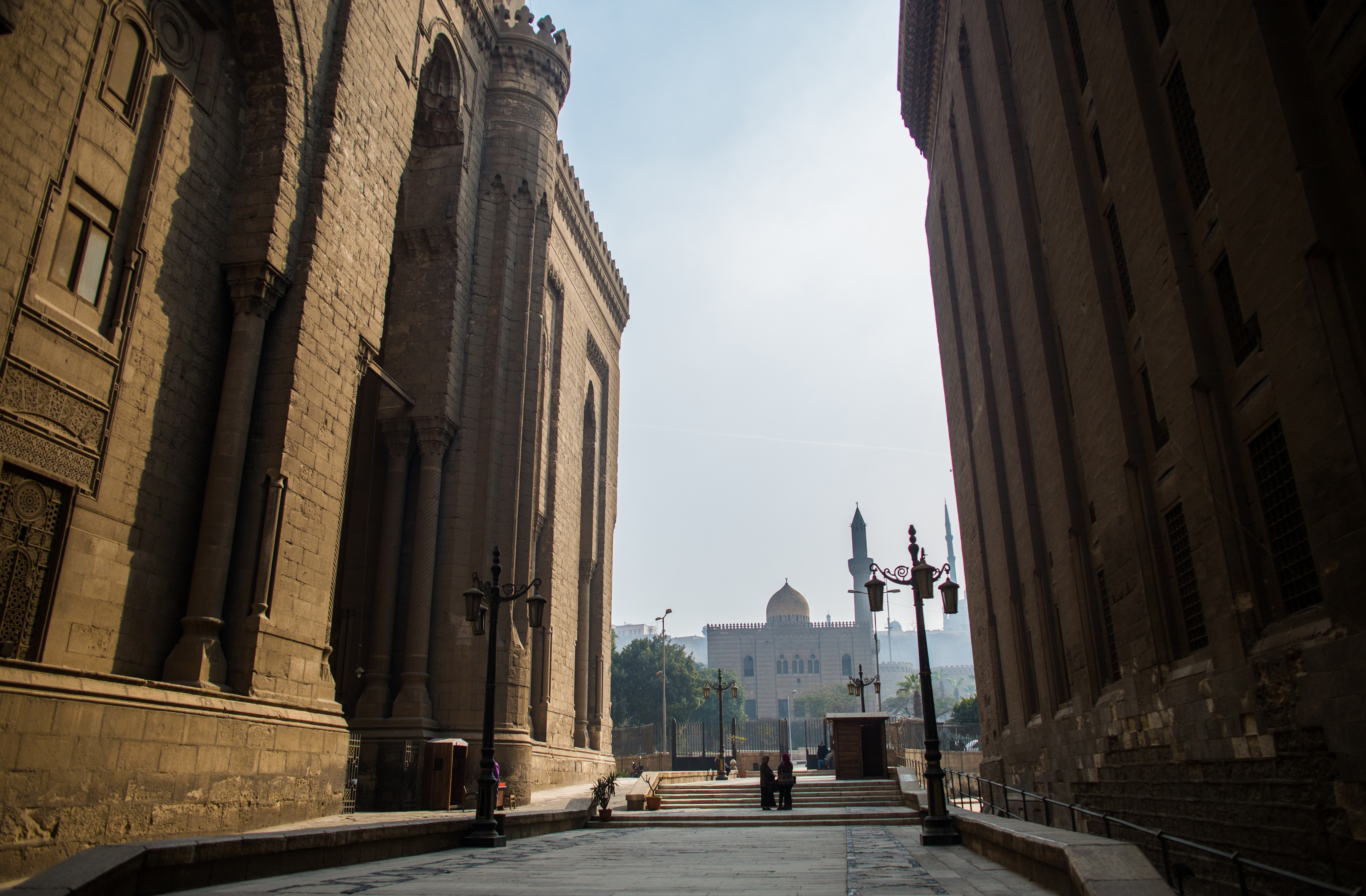 Улица между мечетями в Старом городе Каира. Фото &copy; РИА Новости/Файед Эль-Гезири