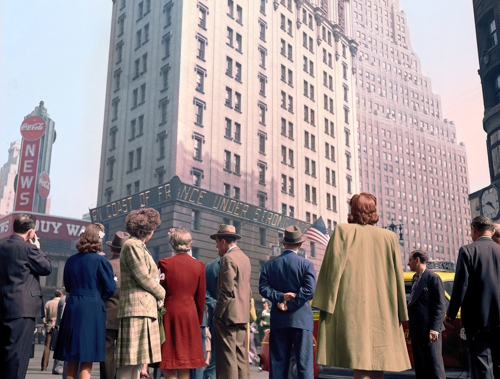Таймс-сквер, Нью-Йорк, 1944 год. Фото: © flickr / Jared Enos