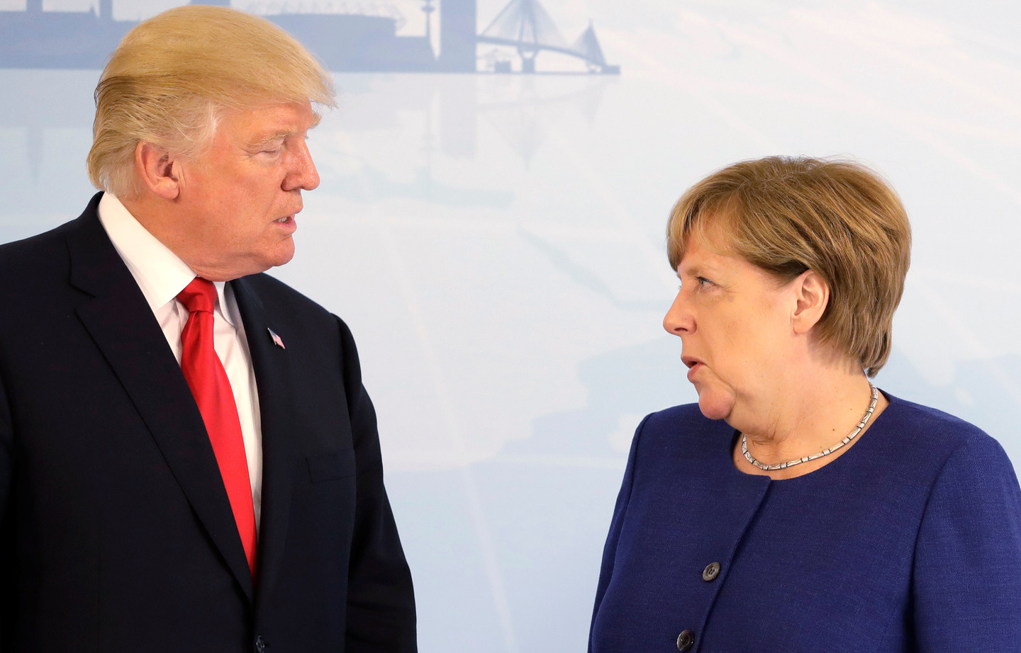 Президент США Дональд Трамп и канцлер Германии Ангела Меркель. REUTERS/Matthias Schrader


