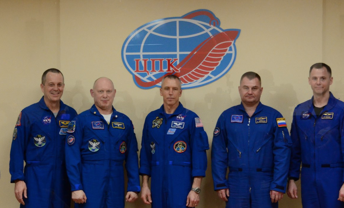 Экипаж и дублирующий экипаж миссии МКС-55 Фото: © L!FE