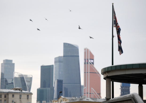 Флаг Соединенного Королевства на здании посольства Великобритании в России в Москве.&nbsp;
Фото: &copy; РИА Новости/ Владимир Астапкович
