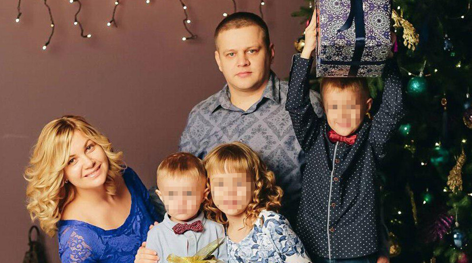 Игорь Востриков с женой и детьми. Фото: © ВКонтакте