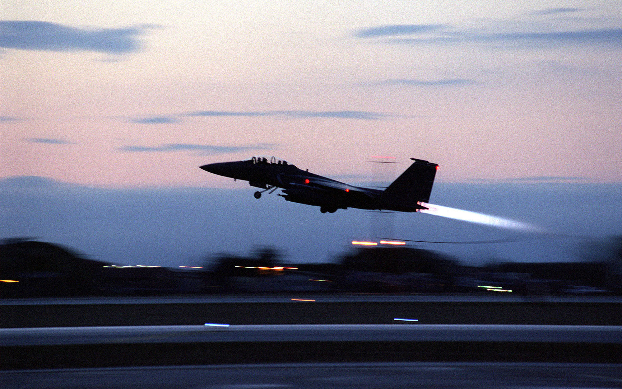 Вылет F-15 с авиабазы Авиано. 28 марта 1999 года. Фото: © Wikipedia.org