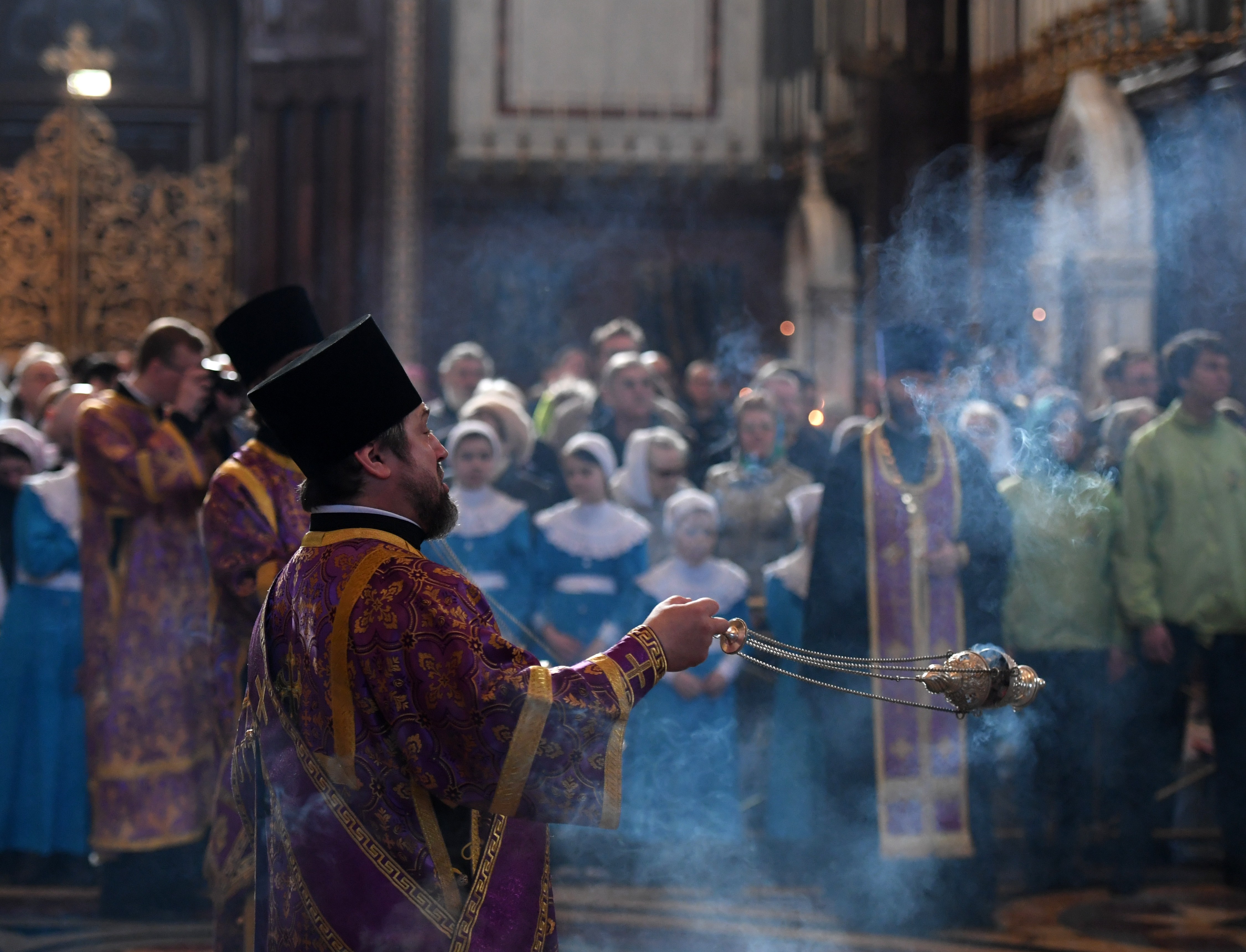 Богослужение в Страстную субботу в храме Христа Спасителя. Фото: © РИА Новости / Евгений Биятов