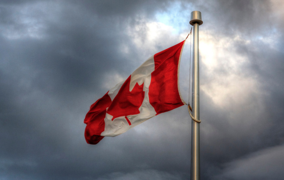 Флаг Канады. Фото: © Flickr / Paul Rioux