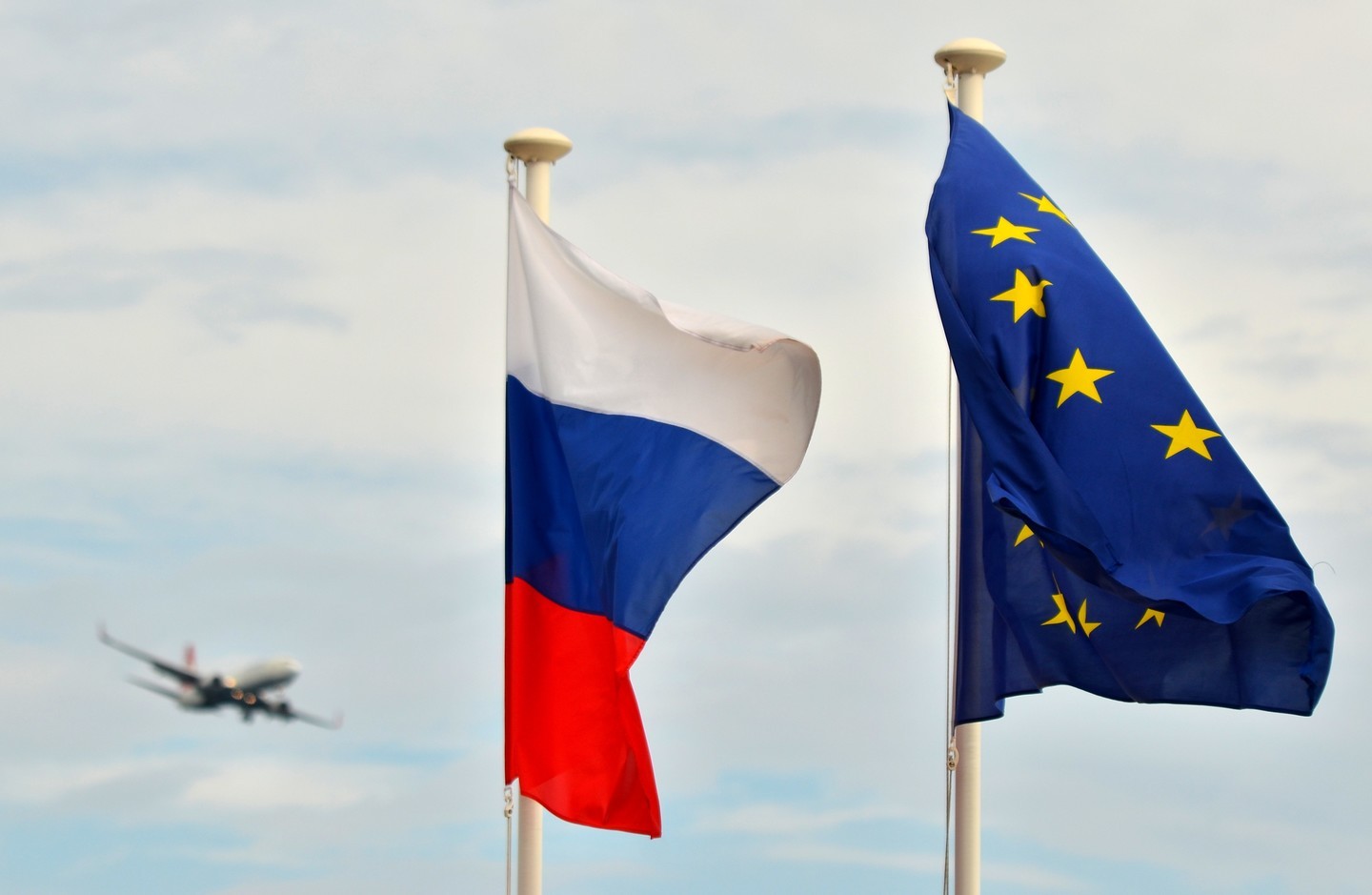Флаги России и ЕС. Фото: &copy;РИА Новости/Владимир Сергеев





