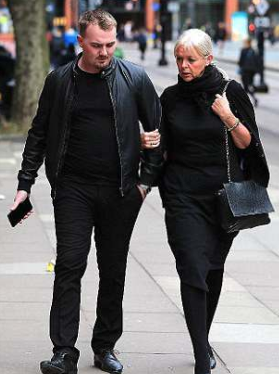 Дебора Лоу с сыном Фото: Daily Mail