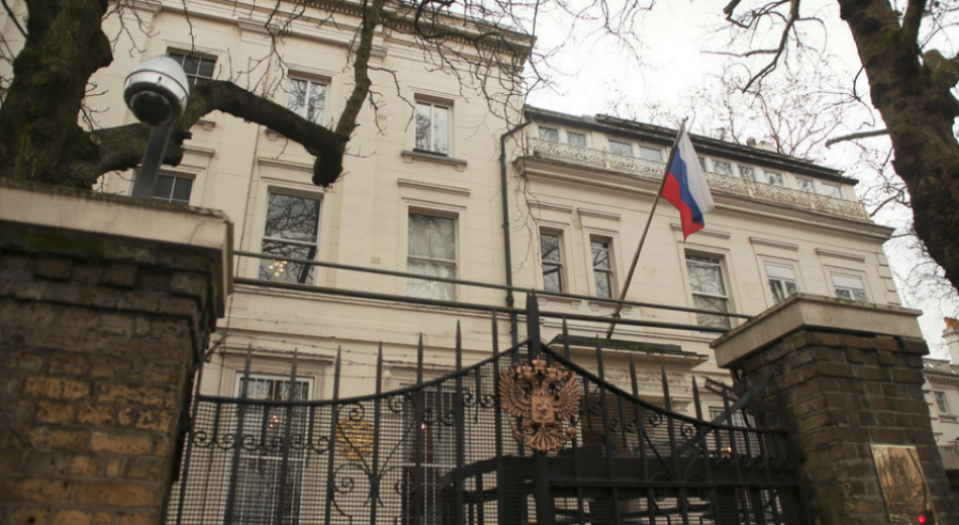 Посольство России в Великобритании. Фото: &copy; REUTERS/Tom Jacobs