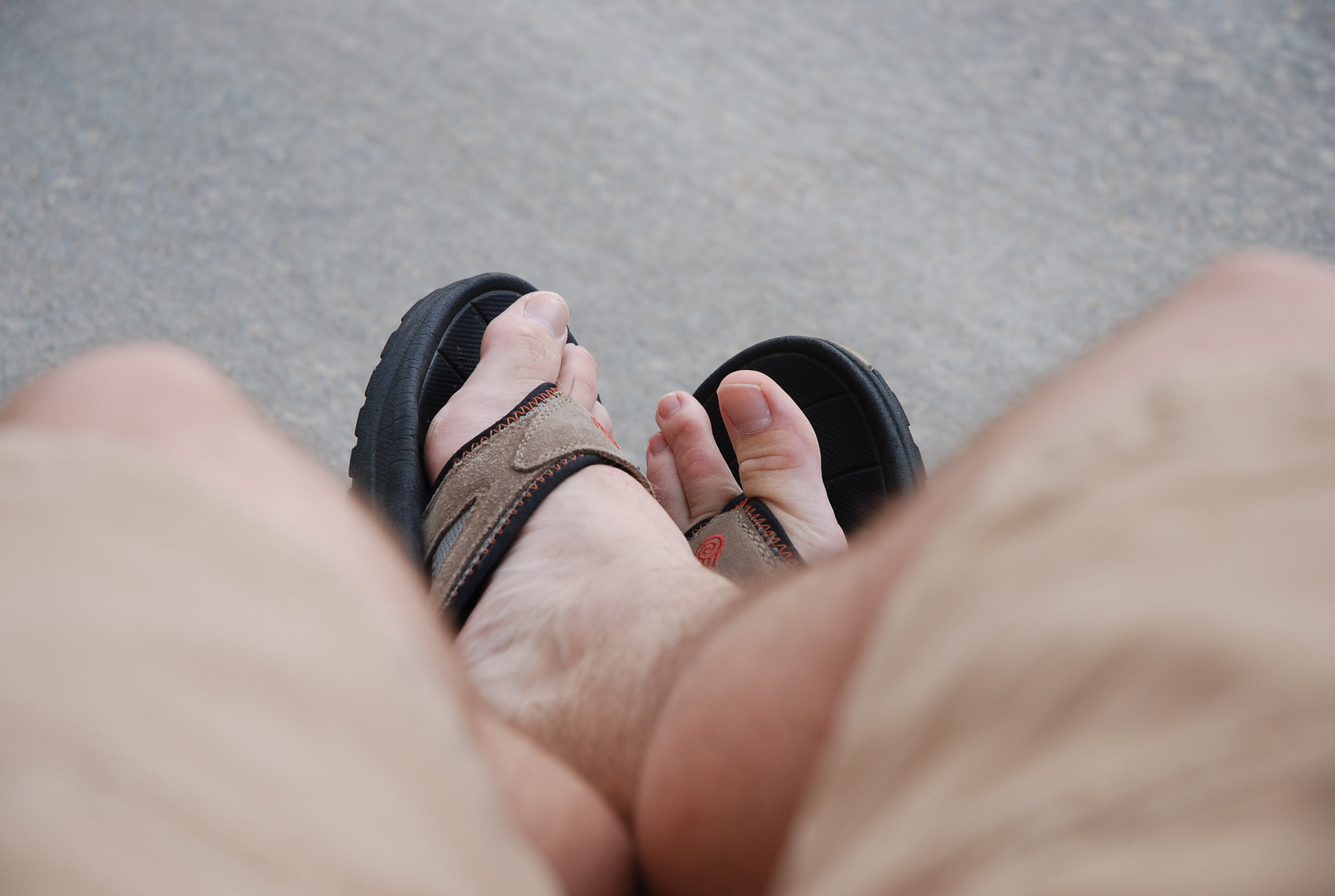 Фотографии со страницы сообщества «Мужские ноги»