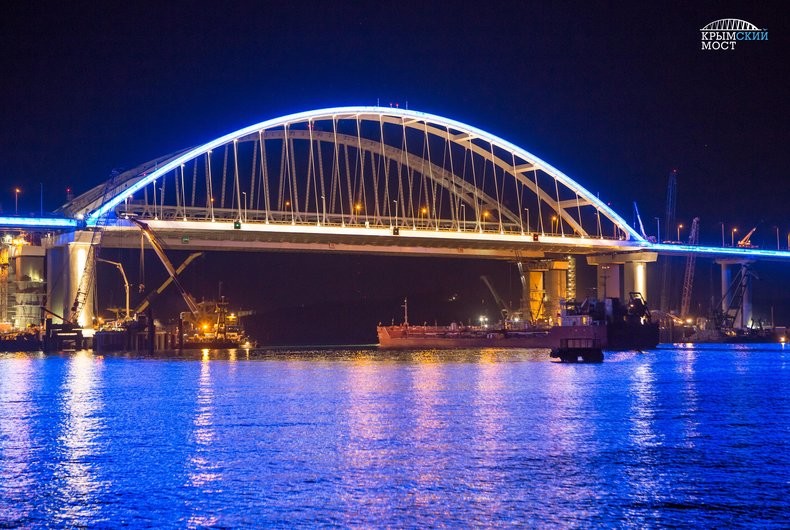 Фото: инфоцентр "Крымский мост"