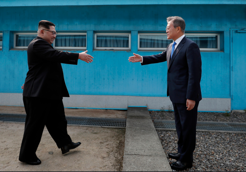 Президент Южной Кореи Мун Чжэ Ин и глава КНДР Ким Чен Ын.&nbsp;Фото: &copy; Flickr/Republic of Korea