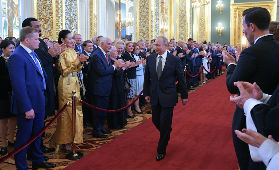 Видео инаугурация президента. Инаугурация Владимира Путина 2018. Путин Владимир Владимирович инаугурация. Владимир Путин инаугурация в 2018. Путин Кремль инаугурация.