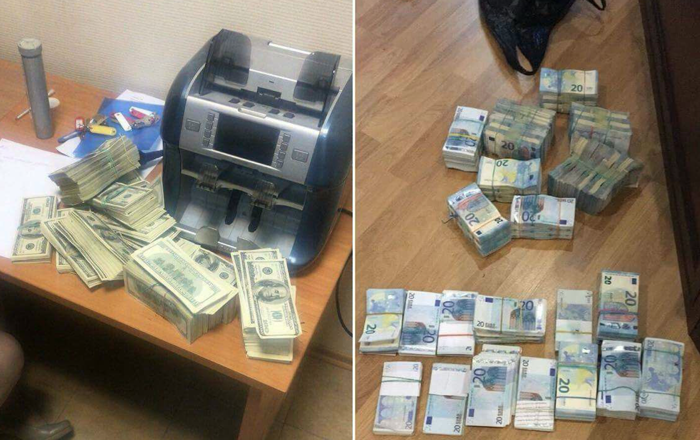 Деньги, найденные при обыске у Слабикова