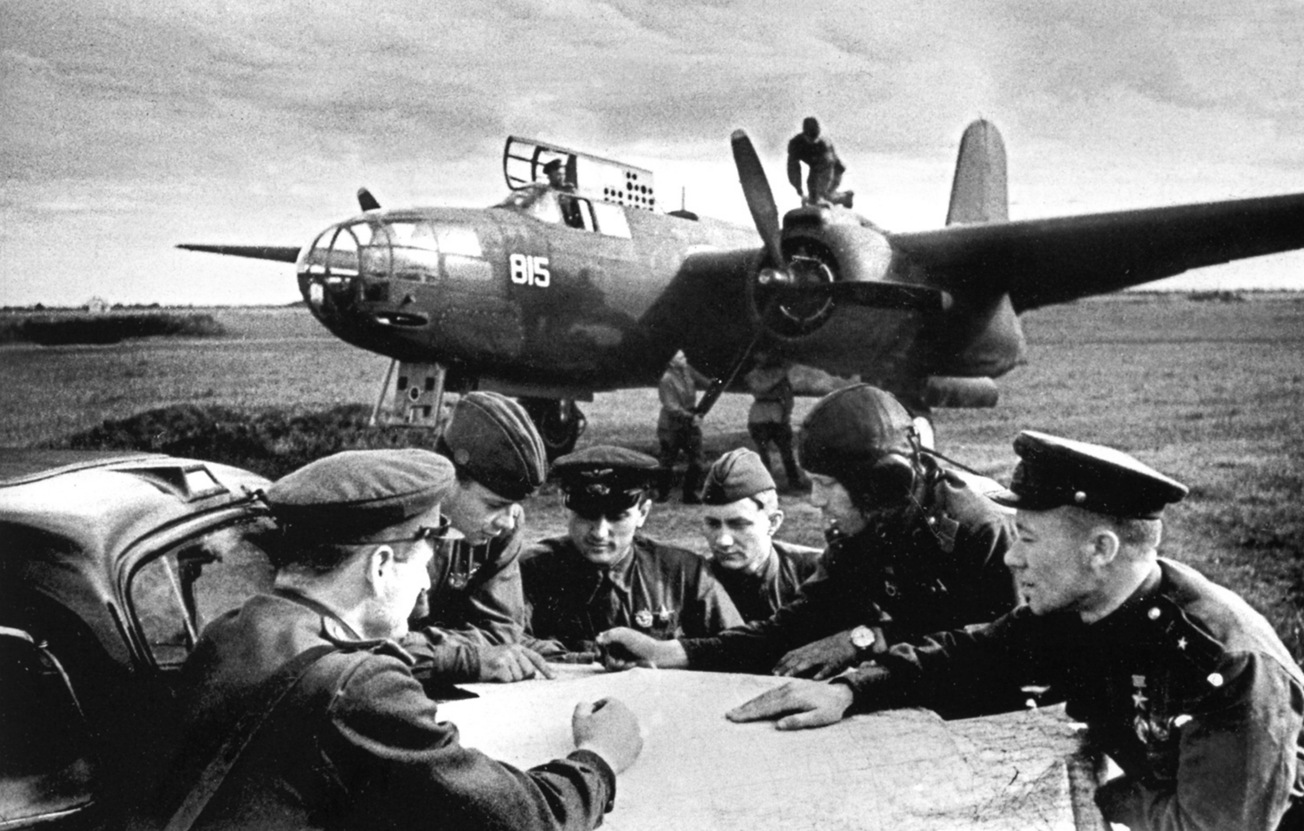 Многим летчикам великой отечественной войны. А-20 Бостон ленд-Лиз. Летчики 1941-1945. Военные летчики в ВОВ 1941-1945. Летчики ВОВ 1941.